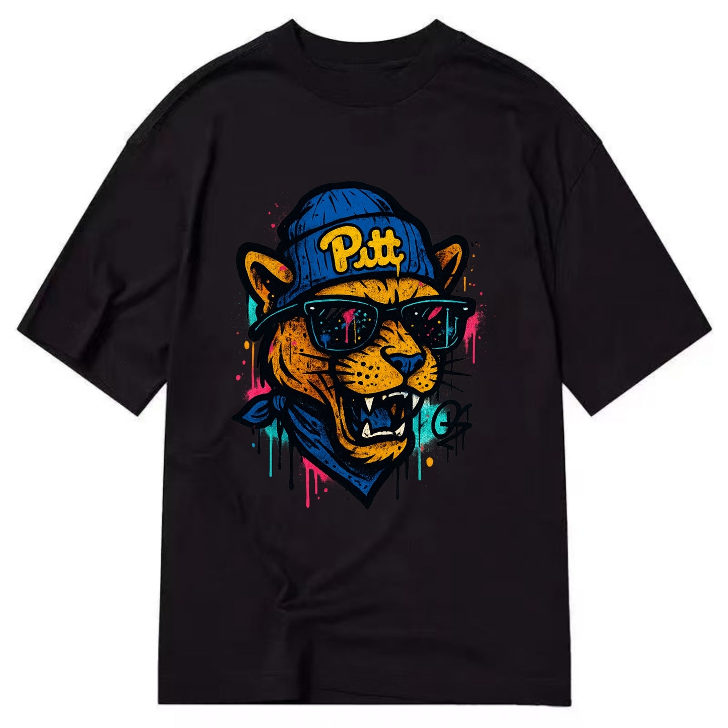 Pittsburgh Panther wearing Pitt beanie with script patch - Classic T-shirt - Black