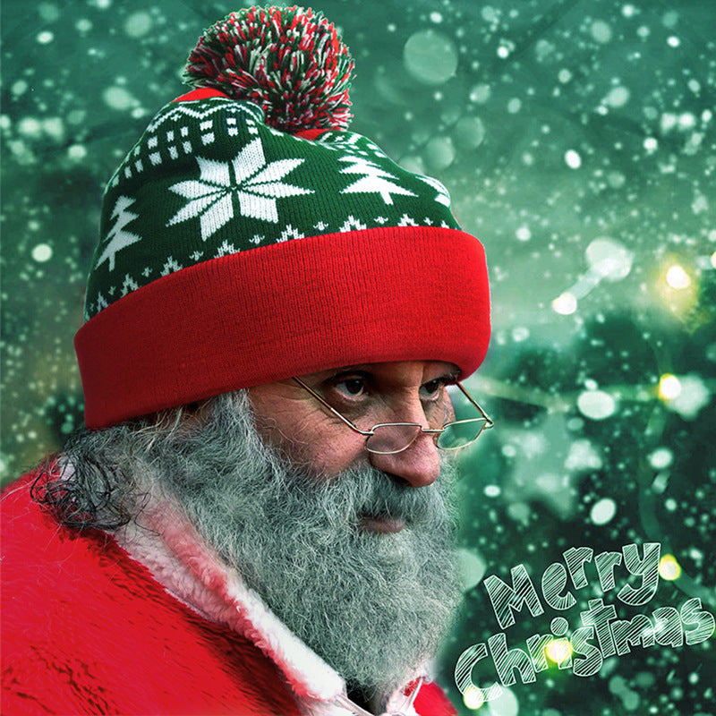 新着: ポンポン付きクリスマスニットビーニー