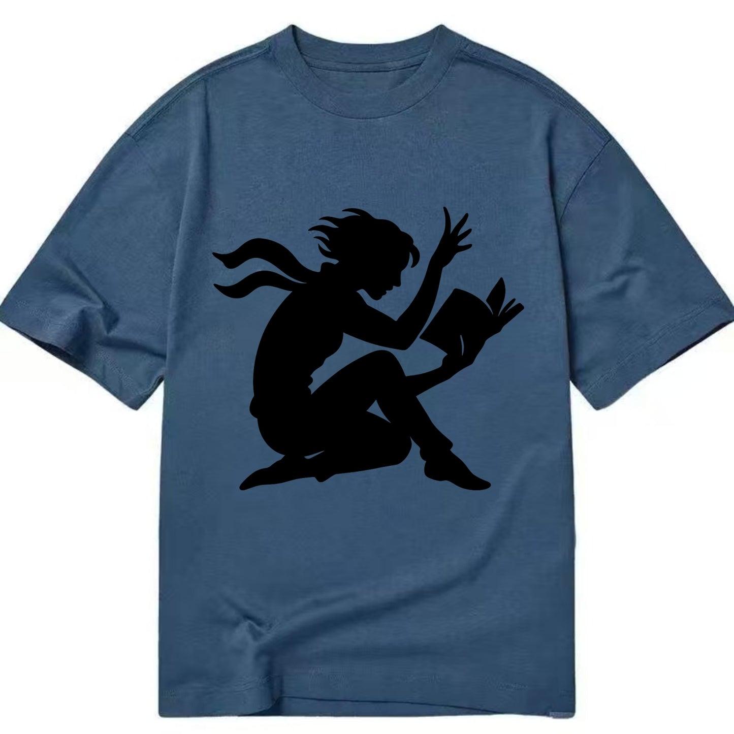 Reader lost in book moment - Classic T-shirt - Twilight Navy(Blue)