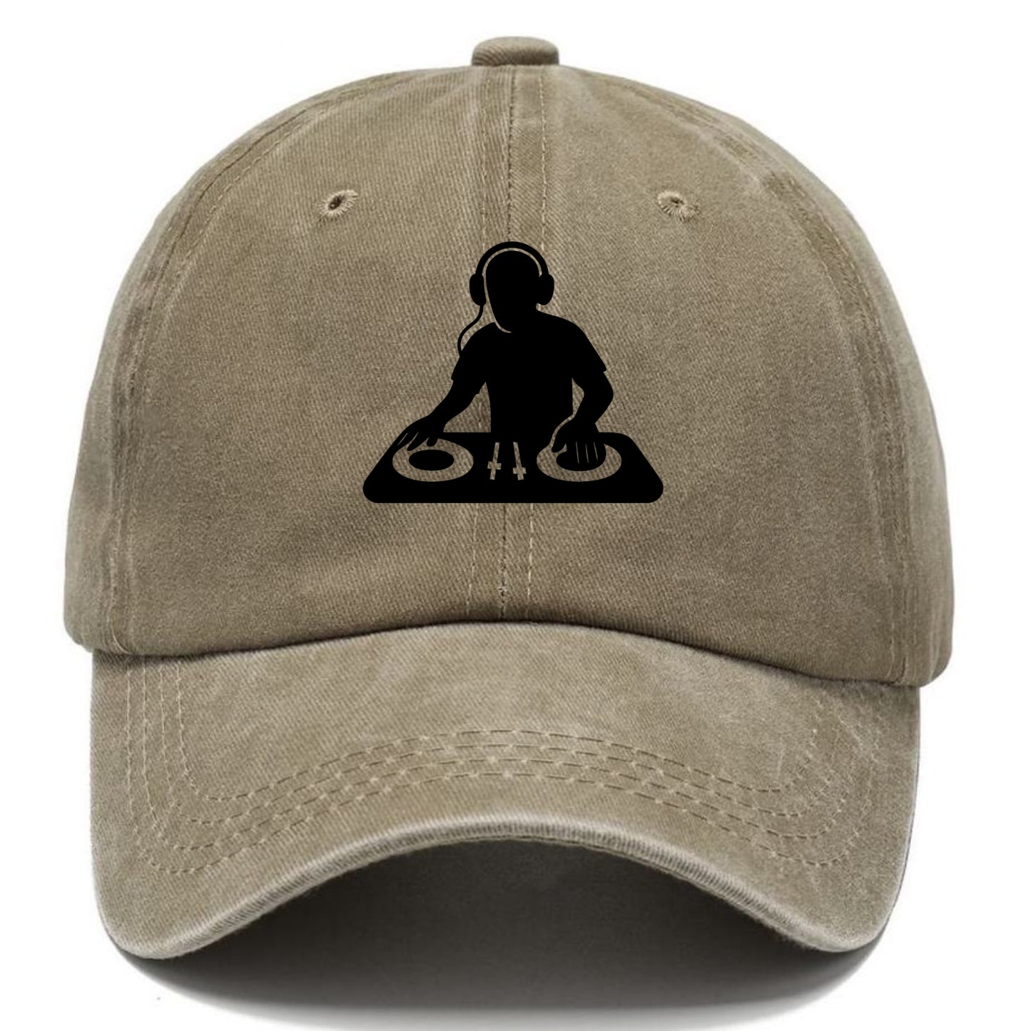 DJ with turntables and headphones - Classic Cap - Warm Sand(Khaki)