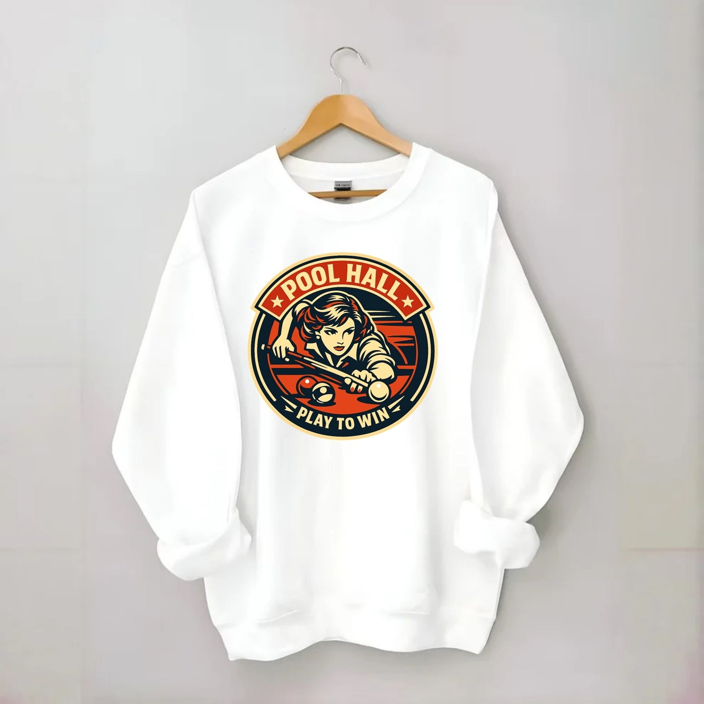Cue Queen Emblem - Crewneck Sweatshirt - white