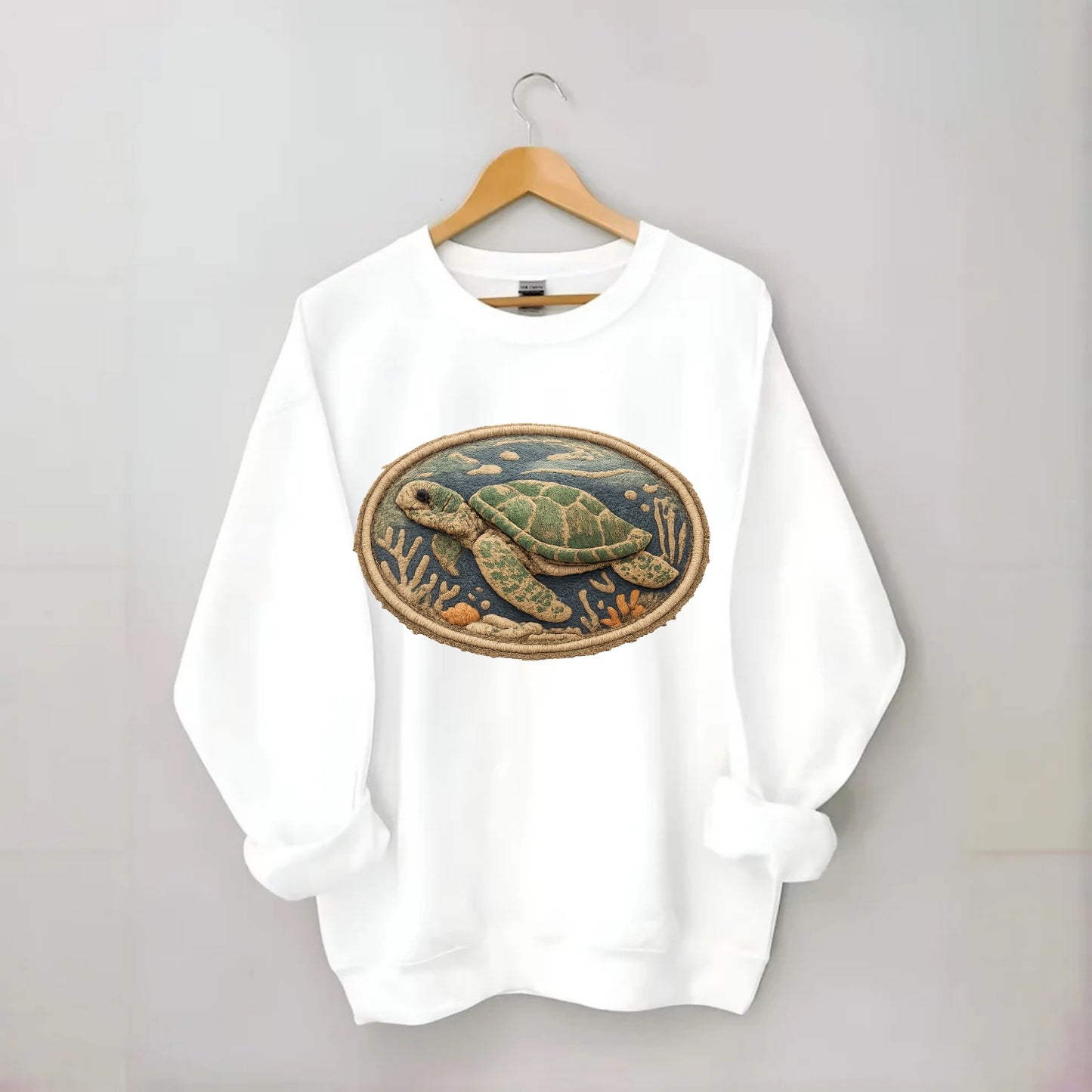 SEA TURTLE - swimming turtle in green and blue , ocean life - Crewneck Sweatshirt - white