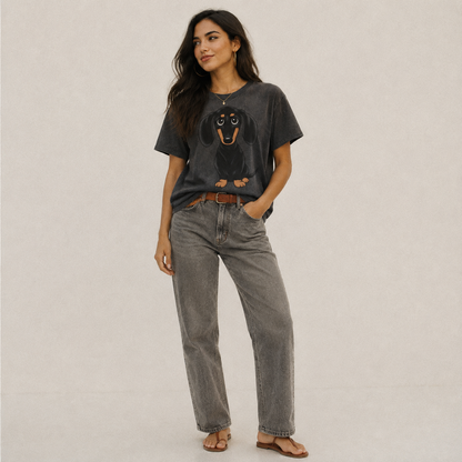 Vintage Style Dachshund Print Vintage T-shirt – studio model photo