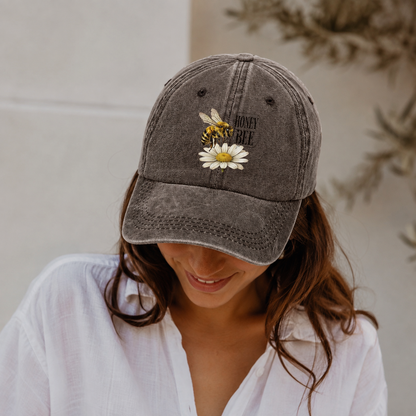 Honey Bee Daisy Classic Cap – editorial product image