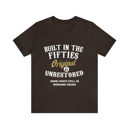 時代を超越した宝物: 心ある若者のための気楽な T シャツ 時を超越した宝物: 心ある若者のための気楽な T シャツ