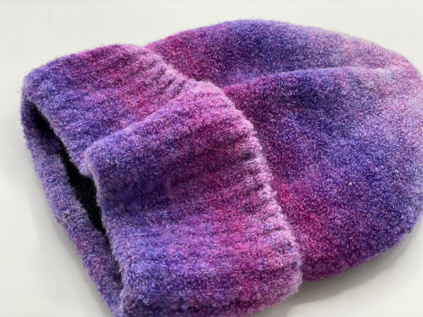 Gorro de punto polar cálido para exteriores con degradado de Pandaize: elegante y versátil.