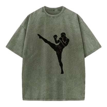Kickboxer delivering roundhouse kick - Vintage T-shirt - Army Green