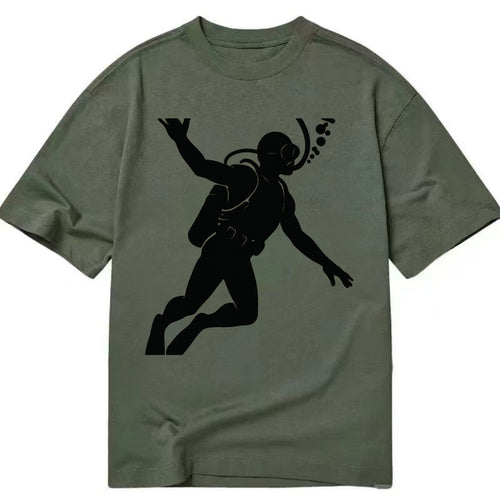 Scuba diver descending with gear - Classic T-shirt
