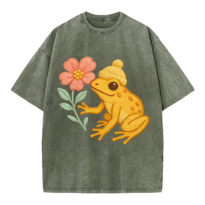 Yellow Dart Frog - Vintage T-shirt - Army Green