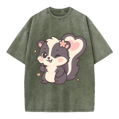 fluffy skunk with heart-shaped tail pattern, one paw up showing sass - Vintage T-shirt - Army Green