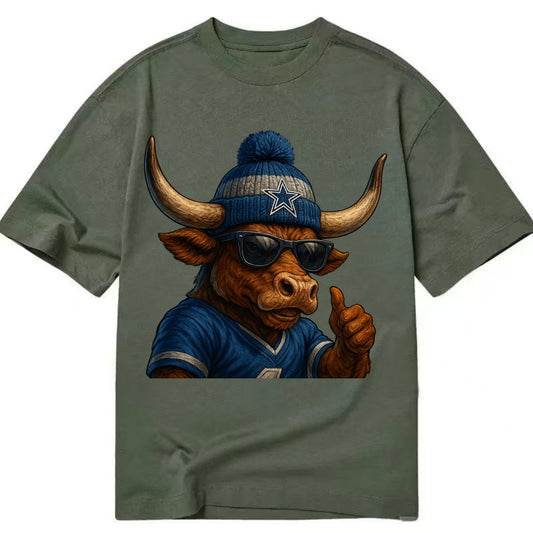 Texas Longhorn wearing Cowboys silver and blue beanie with star and wayfarer - Classic T-shirt - Army Green