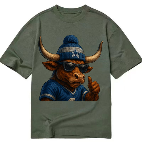 Texas Longhorn wearing Cowboys silver and blue beanie with star and wayfarer - Classic T-shirt
