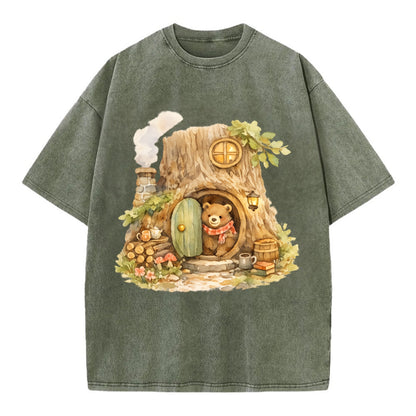 TREE HOME | Bear's home in hollow tree | Round door | Chimney smoke | Woodland - Vintage T-shirt - Army Green