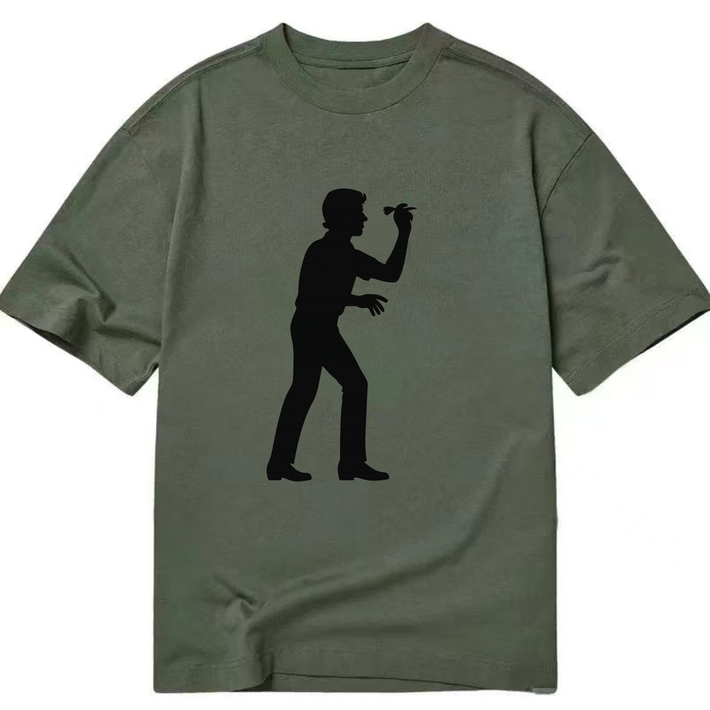 Darts player in throwing stance - Classic T-shirt - Army Green