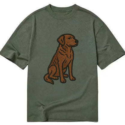 Chesapeake Bay Retriever - Brown wavy coat embroidered sitting pose - Classic T-shirt - Army Green