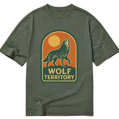 Wolf Territory Marking  - Classic T-shirt - Army Green