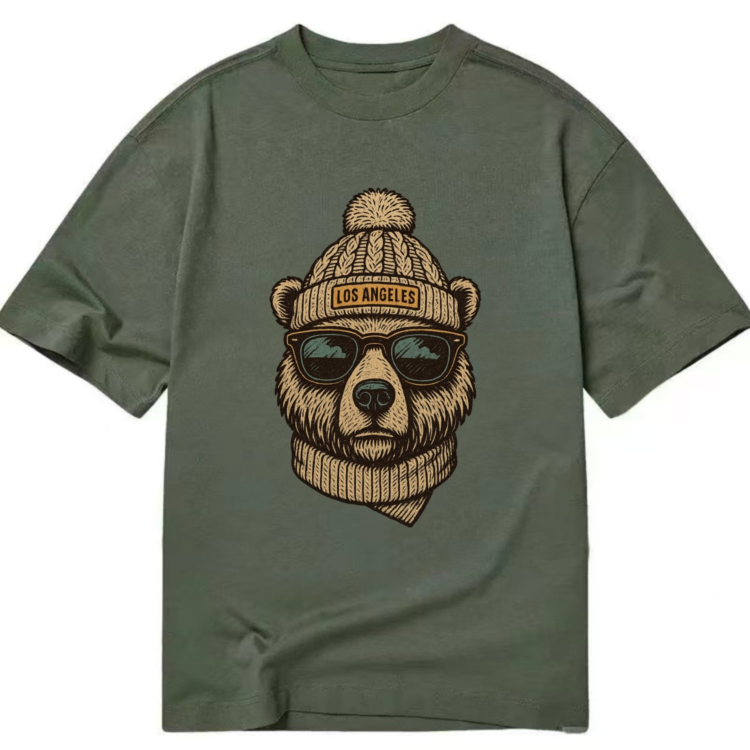 California Grizzly Bear wearing Los Angeles beanie with pom pom and wayfarer - Classic T-shirt - Army Green