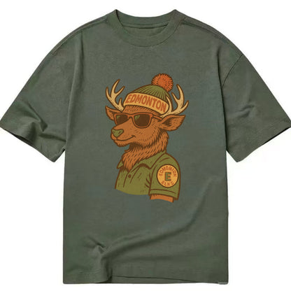 Edmonton Elk wearing Edmonton beanie wit - Classic T-shirt - Army Green