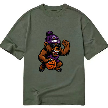 California Grizzly wearing Kings beanie with royal scepter patch and wayfarer - Classic T-shirt - Army Green