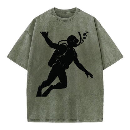 Scuba diver descending with gear - Vintage T-shirt - Army Green