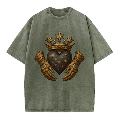 Ice crystal crown framing a frosted heart with fur-trimmed winter hands embracing - Vintage T-shirt - Army Green
