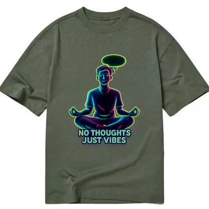 Peaceful floating figure with empty thought bubble - "no thoughts just vibes" zen - Classic T-shirt - Army Green