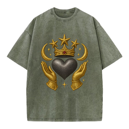 Sun goddess crown radiating golden rays over a midnight heart with henna-adorned - Vintage T-shirt - Army Green