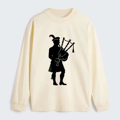 Bagpiper in traditional stance - Classic Long Sleeve Shirt - Beige