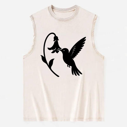 Hummingbird hovering at flower - Vintage Washed Tank - Beige