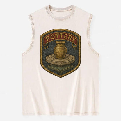 Pottery wheel with clay vessel - ceramicist symbol - Vintage Washed Tank - Beige