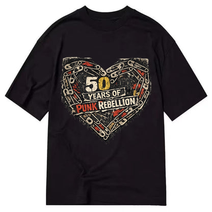 SAFETY PIN LOVE | Heart made of safety pins | Punk romance | DIY jewelry | - Classic T-shirt - Black