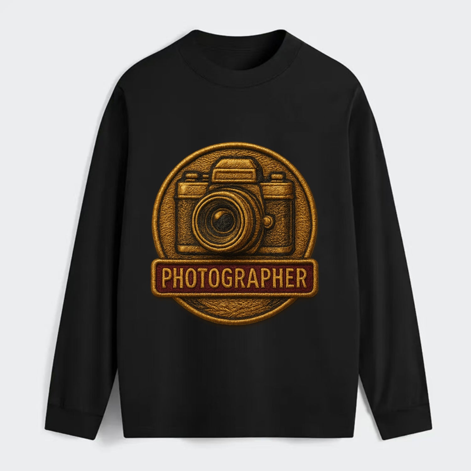 Camera with vintage lens - photographer badge - Classic Long Sleeve Shirt - Black