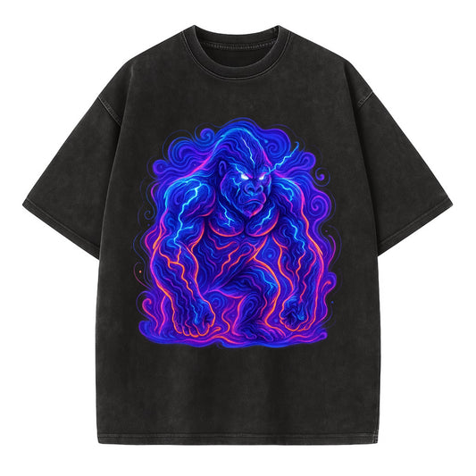 Mighty gorilla with electricity flowing through defined muscles, lightning bolt - Vintage T-shirt - Black