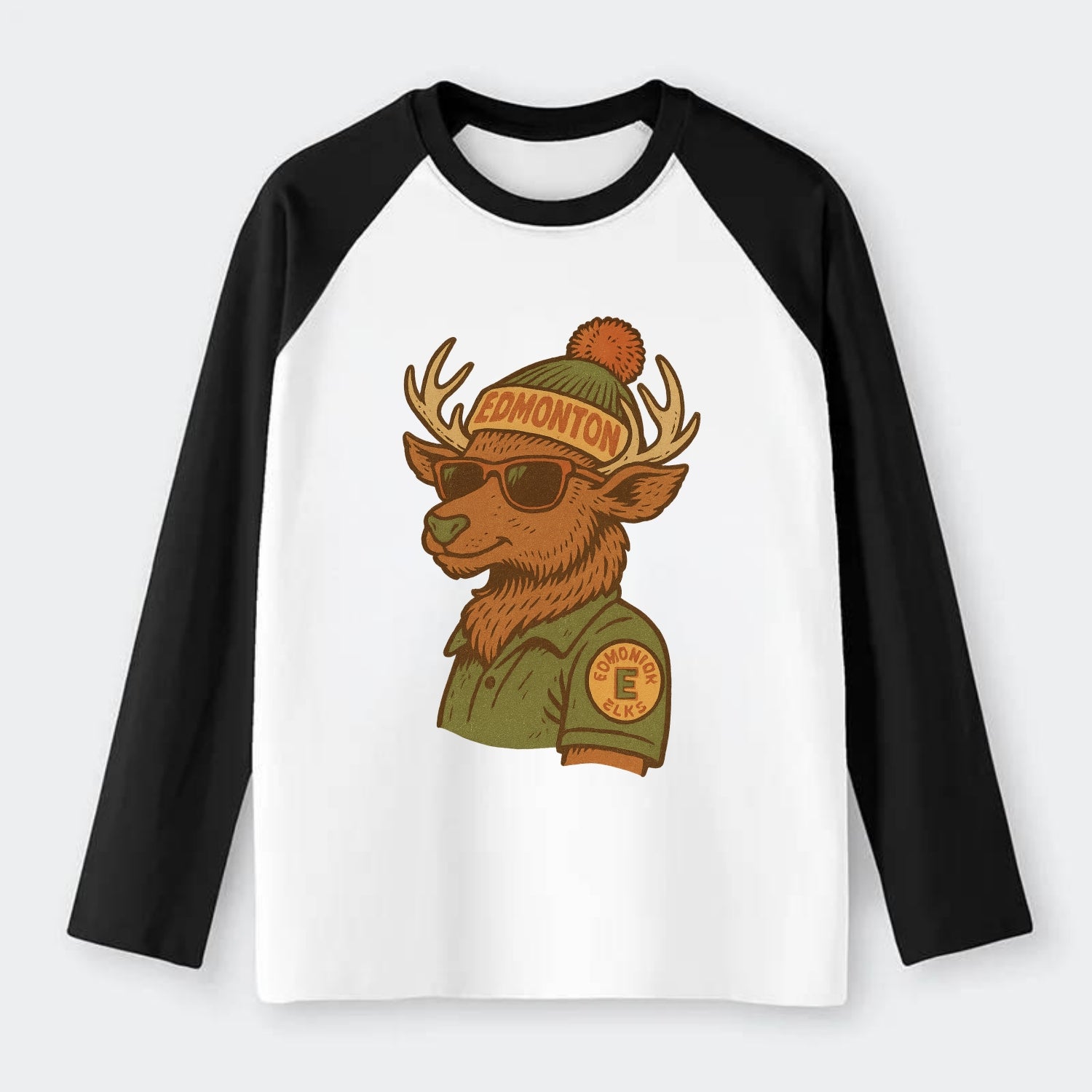 Edmonton Elk wearing Edmonton beanie wit - Raglan Long Sleeve T-Shirt - Black