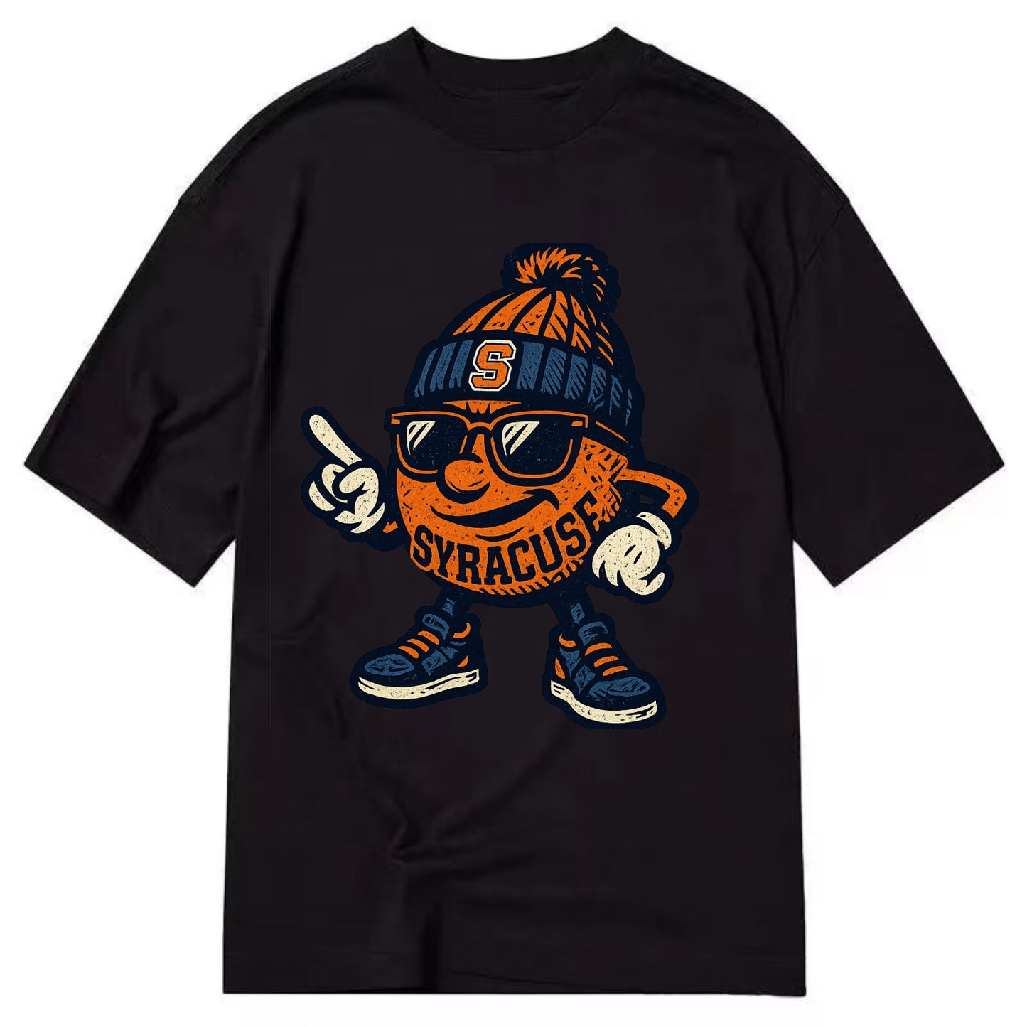 Syracuse Orange wearing Syracuse beanie with S patch - Classic T-shirt - Black