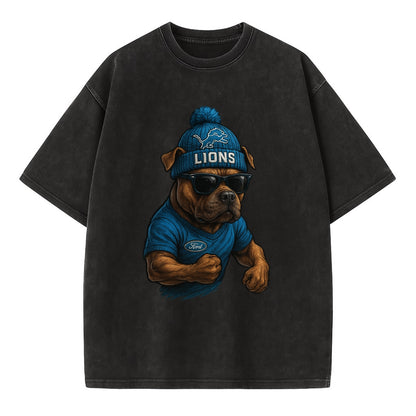 Detroit Pitbull wearing Lions beanie with auto patch and wayfarer sunglasses - Vintage T-shirt - Black