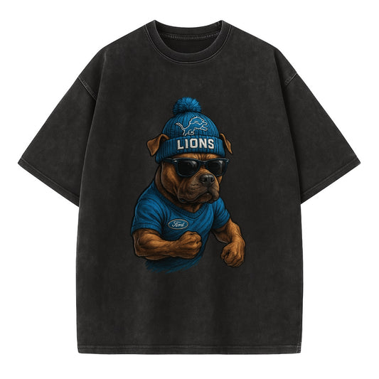 Detroit Pitbull wearing Lions beanie with auto patch and wayfarer sunglasses - Vintage T-shirt - Black