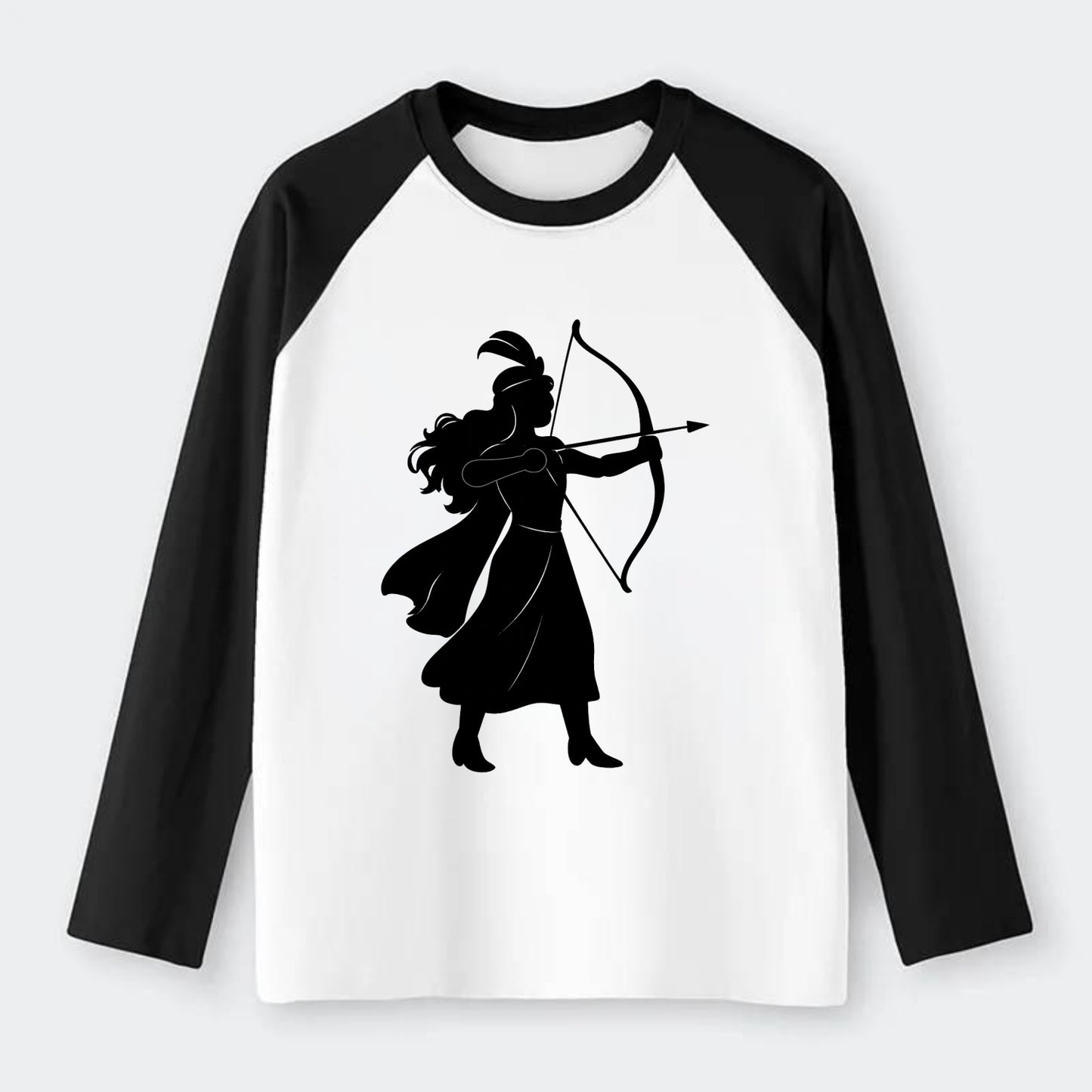 Warrior princess with bow and arrow - Raglan Long Sleeve T-Shirt - Black