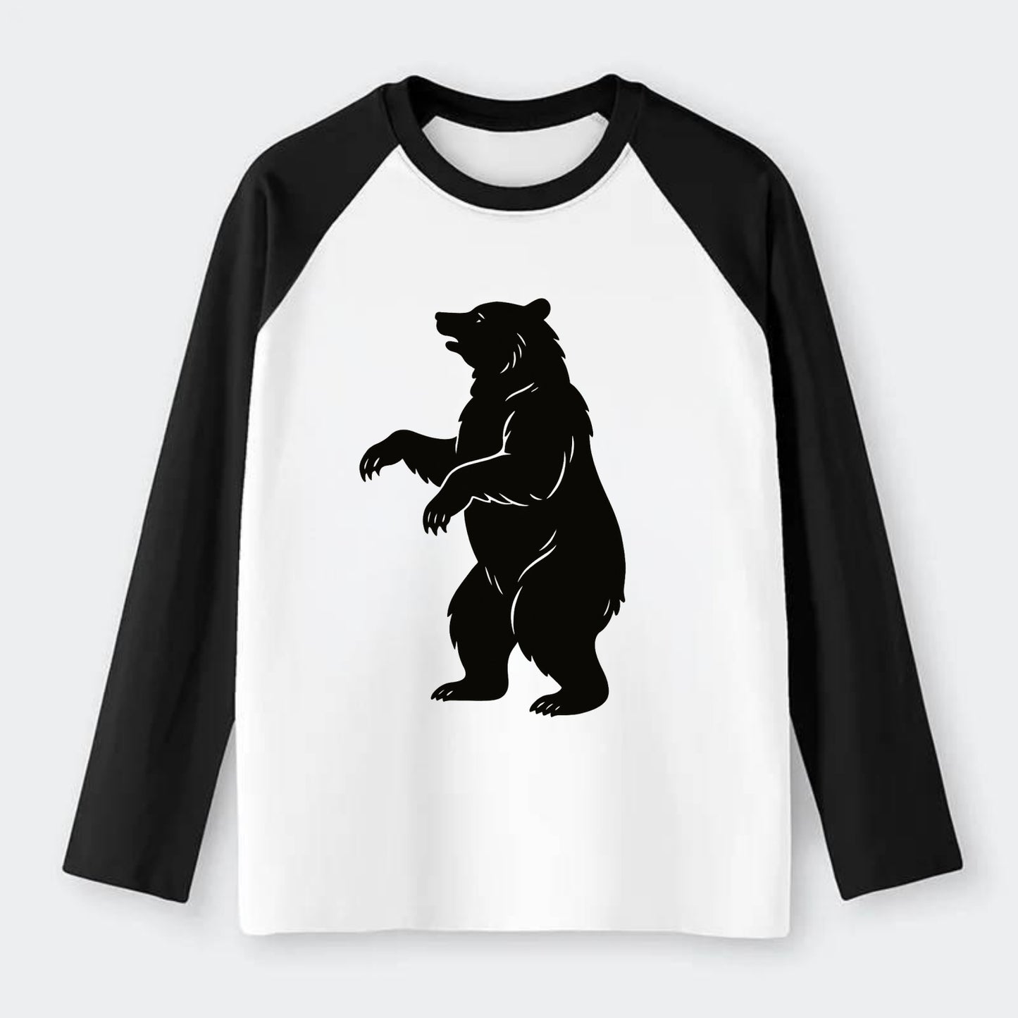 Bear standing on hind legs - Raglan Long Sleeve T-Shirt - Black