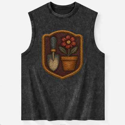 Garden trowel with flower pot - gardener badge - Vintage Washed Tank - Black
