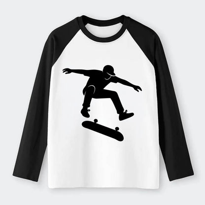 Skateboarder doing kickflip trick - Raglan Long Sleeve T-Shirt - Black