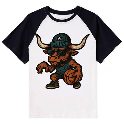 Texas Longhorn wearing Mavs beanie with lone star patch and wayfarer - Contrast Raglan T-shirt - Black