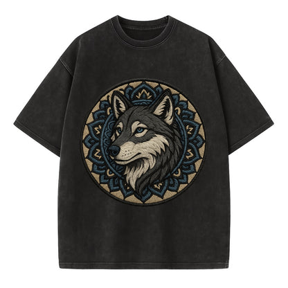 Mandala Wolf Pattern  - Vintage T-shirt - Black