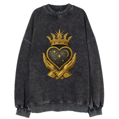 Hammered bronze warrior crown anchoring a dark steel heart with shield-bearing - Vintage Sweatshirt - Black
