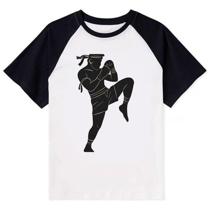 Muay Thai fighter with knee strike - Contrast Raglan T-shirt - Black