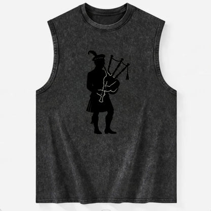 Bagpiper in traditional stance - Vintage Washed Tank - Black