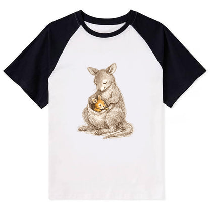 MOTHER'S POUCH | Kangaroo maternal embrace | Joey safe inside | - Contrast Raglan T-shirt - Black