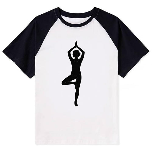Yogi in tree pose silhouette - Contrast Raglan T-shirt