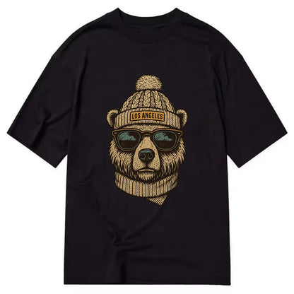 California Grizzly Bear wearing Los Angeles beanie with pom pom and wayfarer - Classic T-shirt - Black