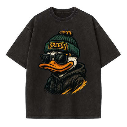 Eugene Duck wearing Oregon beanie with O patch - Vintage T-shirt - Black